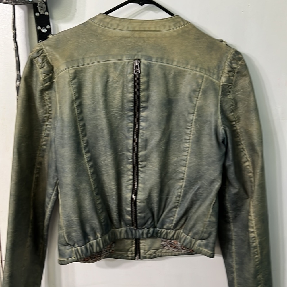 Nice Light Weight Pleather Jacket. Distressed Loo… - image 7